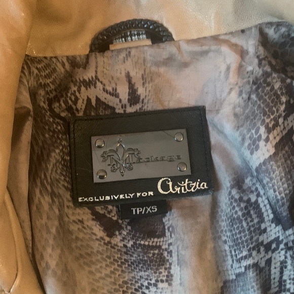 Mackage jacket - Picture 4 of 11